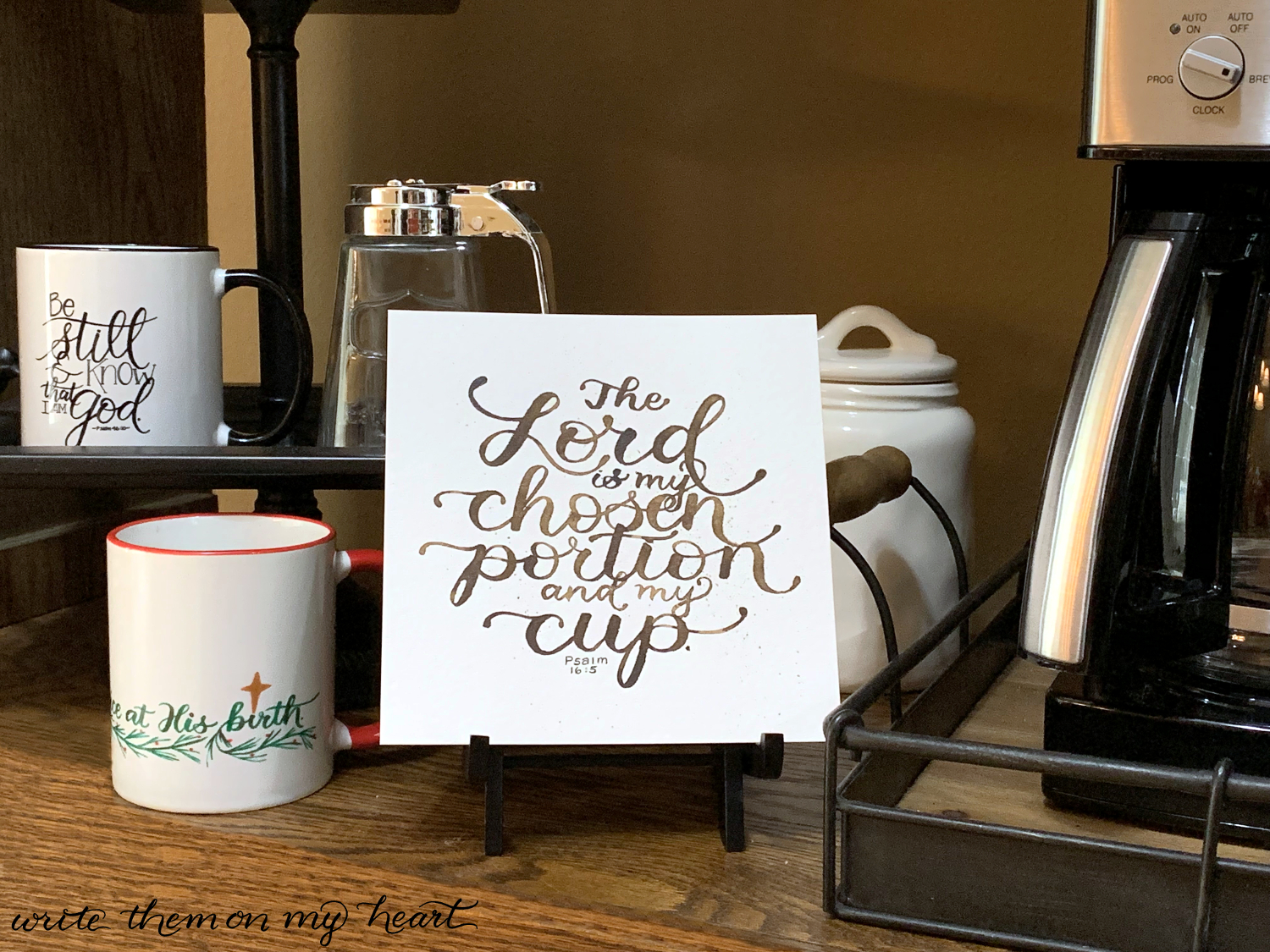 Look no further. Here is the ideal Christian Gift Guide for your favorite coffee lover! From mugs to art to books and more - it's all here! #christiancoffeegifts